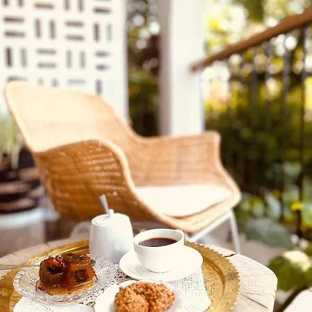 Liotopi Casa de hóspedes 2*